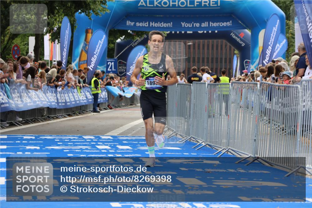 29.06.2025 - hella hamburg halbmarathon Strokosch-Dieckow http://msf.ph/oto/8269398 29.06.2025 10:23:07 Ziel 4128, 7862, 18930 meine-sportfotos.de