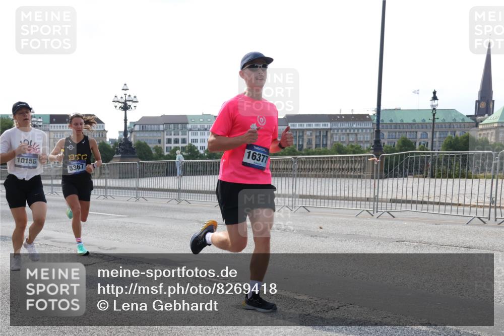 29.06.2025 - hella hamburg halbmarathon Lena Gebhardt http://msf.ph/oto/8269418 29.06.2025 09:44:47 Lombardsbrücke 0, 10156, 5367, 16377, 1065, 1827, 2021, 2879, 3075, 3201, 3845, 3968, 4678, 5269, 5344, 5367, 6619, 7349, 8473, 8731, 8975, 9079, 10106, 10156, 10173, 10790, 10848, 11877, 12287, 12337, 12369, 13779, 13838, 13956, 14164, 14828, 15268, 15576, 15583, 15655, 15880, 16118, 16377, 16508, 16736, 17258, 17354, 18567, 18699, 19114 meine-sportfotos.de