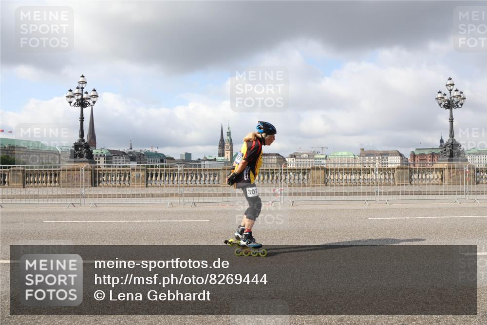 29.06.2025 - hella hamburg halbmarathon Lena Gebhardt http://msf.ph/oto/8269444 29.06.2025 09:04:44 Lombardsbrücke  meine-sportfotos.de
