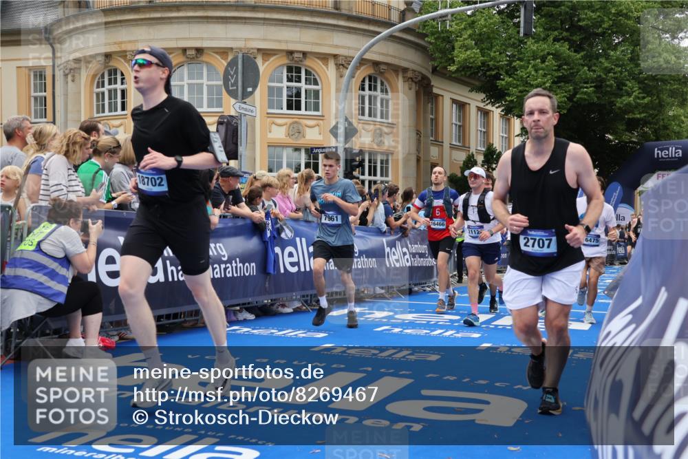 29.06.2025 - hella hamburg halbmarathon Strokosch-Dieckow http://msf.ph/oto/8269467 29.06.2025 10:46:10 Ziel 1569, 1759, 2048, 2590, 2707, 3056, 3087, 4949, 6388, 6460, 7450, 7961, 9497, 9585, 10796, 11094, 11125, 13630, 14804, 16136, 16466, 16475, 17190, 18702, 18797 meine-sportfotos.de