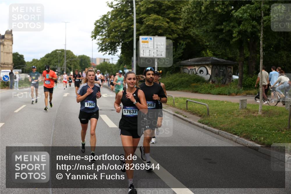29.06.2025 - hella hamburg halbmarathon Yannick Fuchs http://msf.ph/oto/8269544 29.06.2025 10:36:54 20KM 1209, 1256, 1312, 1700, 1903, 2233, 3523, 4823, 5436, 5682, 6639, 6721, 6770, 7035, 7363, 7448, 7693, 7734, 7765, 7865, 9833, 10216, 10469, 12098, 13446, 13483, 13709, 13725, 14811, 15095, 15175, 15270, 16281, 16295, 16507, 16626, 16660, 17000, 17016, 17177, 17363, 17637, 17864, 17926, 18330, 18559, 18920 meine-sportfotos.de