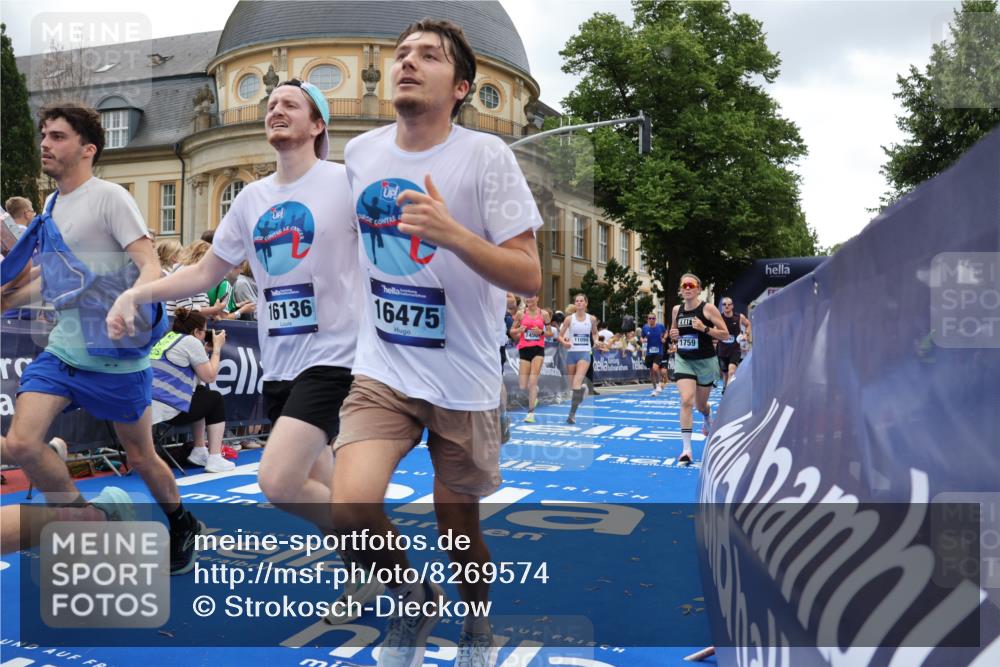 29.06.2025 - hella hamburg halbmarathon Strokosch-Dieckow http://msf.ph/oto/8269574 29.06.2025 10:46:12 Ziel 1569, 1759, 2048, 2590, 2707, 3056, 3087, 4949, 6388, 6691, 7450, 7961, 9497, 10796, 11094, 11125, 14200, 14262, 16136, 16466, 16475, 17190, 18118, 18702, 18797 meine-sportfotos.de
