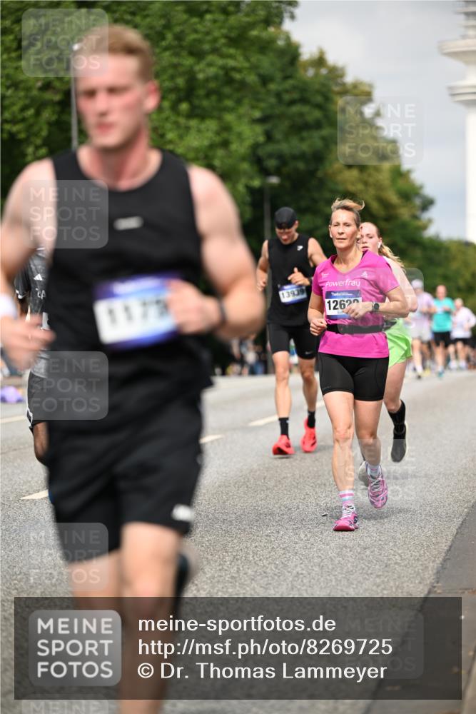 29.06.2025 - hella hamburg halbmarathon Dr. Thomas Lammeyer http://msf.ph/oto/8269725 29.06.2025 10:15:10 Kennedybrücke 1531, 1866, 4287, 5379, 5440, 8171, 8807, 8810, 9169, 10196, 10372, 11149, 11321 meine-sportfotos.de