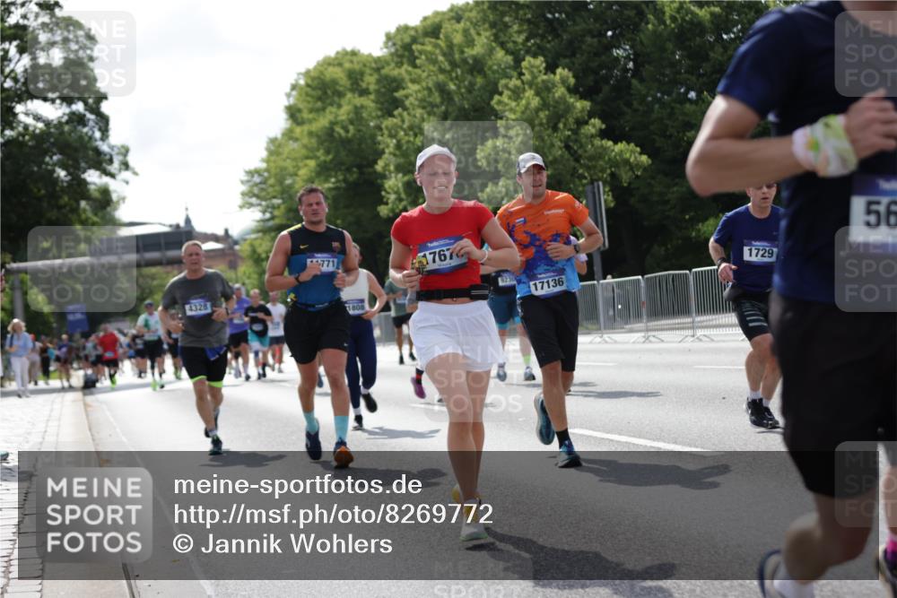 29.06.2025 - hella hamburg halbmarathon Jannik Wohlers http://msf.ph/oto/8269772 29.06.2025 10:01:22 Lombardsbrücke 1184, 1329, 1464, 1653, 1722, 1724, 1729, 1881, 1940, 2167, 2591, 2806, 2957, 3039, 4328, 4663, 5547, 5602, 5603, 5742, 6438, 6595, 6921, 8578, 8822, 8926, 9230, 10281, 10301, 10882, 10915, 11771, 11808, 12564, 12734, 12736, 12781, 13528, 13796, 14026, 14175, 14176, 14375, 15093, 16424, 16426, 16909, 17017, 17136, 17670, 17810, 18232, 18555, 18739, 18855, 18899, 18954 meine-sportfotos.de