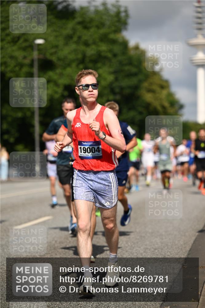 29.06.2025 - hella hamburg halbmarathon Dr. Thomas Lammeyer http://msf.ph/oto/8269781 29.06.2025 09:52:33 Kennedybrücke 1042, 1571, 1600, 2044, 2707, 2797, 2849, 3547, 4062, 5003, 5050, 5124, 6037, 6047, 7109, 7310, 7482, 7981, 8002, 9640, 9643, 10190, 10369, 10451, 10738, 10877, 11106, 11177, 11423 meine-sportfotos.de
