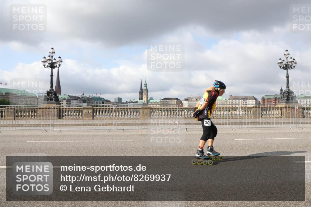 29.06.2025 - hella hamburg halbmarathon Lena Gebhardt http://msf.ph/oto/8269937 29.06.2025 09:04:44 Lombardsbrücke  meine-sportfotos.de