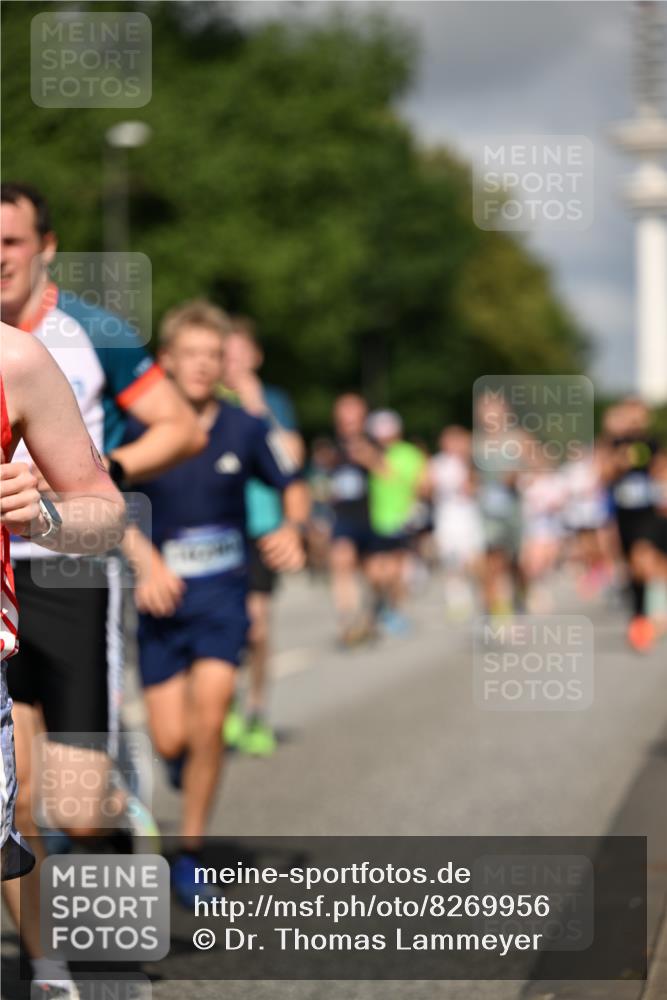 29.06.2025 - hella hamburg halbmarathon Dr. Thomas Lammeyer http://msf.ph/oto/8269956 29.06.2025 09:52:35 Kennedybrücke 1042, 1571, 1600, 2044, 2707, 2797, 2849, 3014, 3547, 5050, 5124, 6037, 6047, 7109, 7310, 7482, 7981, 9640, 9643, 9686, 10369, 10451, 10738, 10877, 11106, 11177, 11423 meine-sportfotos.de