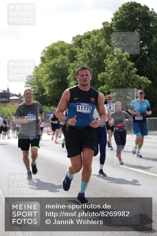 29.06.2025 - hella hamburg halbmarathon Jannik Wohlers http://msf.ph/oto/8269982 29.06.2025 10:01:24 Lombardsbrücke 1184, 1329, 1464, 1653, 1729, 1881, 1940, 2591, 2806, 2957, 3039, 4286, 4328, 4663, 5602, 5603, 5742, 6327, 6438, 6595, 8578, 8926, 9230, 10882, 10915, 11771, 11808, 12564, 12734, 12736, 12781, 13796, 14026, 14175, 14176, 14375, 15093, 16424, 16426, 16540, 16909, 17017, 17136, 17503, 17670, 17810, 17951, 17952, 18232, 18555, 18739, 18855, 18899, 18954, 19159 meine-sportfotos.de