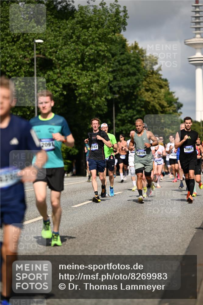 29.06.2025 - hella hamburg halbmarathon Dr. Thomas Lammeyer http://msf.ph/oto/8269983 29.06.2025 09:52:35 Kennedybrücke 1042, 1571, 1600, 2044, 2707, 2797, 2849, 3014, 3547, 5050, 5124, 6037, 6047, 7109, 7310, 7482, 7981, 9640, 9643, 9686, 10369, 10451, 10738, 10877, 11106, 11177, 11423 meine-sportfotos.de