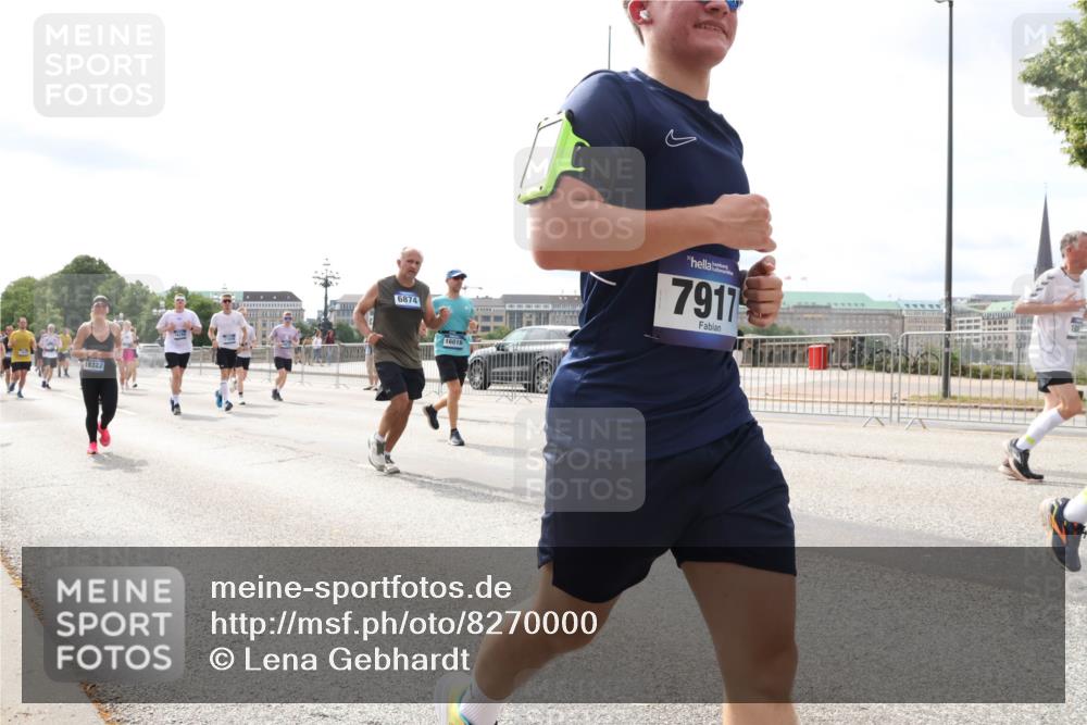 29.06.2025 - hella hamburg halbmarathon Lena Gebhardt http://msf.ph/oto/8270000 29.06.2025 10:19:55 Lombardsbrücke 18322, 6874, 16016, 7917, 1110, 1115, 1145, 1154, 1534, 1708, 2017, 2064, 2357, 2405, 2441, 2918, 2993, 2995, 3278, 3446, 3678, 4108, 4110, 4170, 4539, 4562, 4570, 4585, 4737, 4739, 4979, 5035, 5123, 5251, 5397, 5449, 5556, 5659, 5849, 5878, 6444, 6796, 6797, 6872, 6874, 6939, 7137, 7248, 7249, 7519, 7744, 7808, 7836, 7917, 8146, 8387, 8427, 8537, 8738, 9196, 9856, 10349, 10540, 10550, 10594, 10622, 10701, 11028, 11036 meine-sportfotos.de