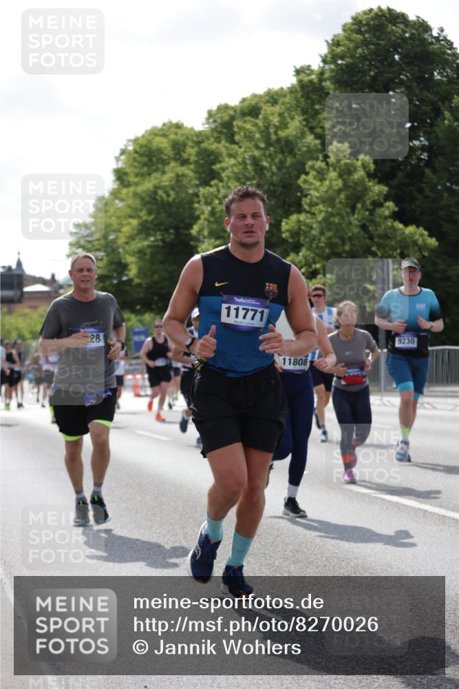 29.06.2025 - hella hamburg halbmarathon Jannik Wohlers http://msf.ph/oto/8270026 29.06.2025 10:01:24 Lombardsbrücke 1184, 1329, 1464, 1653, 1729, 1881, 1940, 2591, 2806, 2957, 3039, 4286, 4328, 4663, 5602, 5603, 5742, 6327, 6438, 6595, 8578, 8926, 9230, 10882, 10915, 11771, 11808, 12564, 12734, 12736, 12781, 13796, 14026, 14175, 14176, 14375, 15093, 16424, 16426, 16540, 16909, 17017, 17136, 17503, 17670, 17810, 17951, 17952, 18232, 18555, 18739, 18855, 18899, 18954, 19159 meine-sportfotos.de