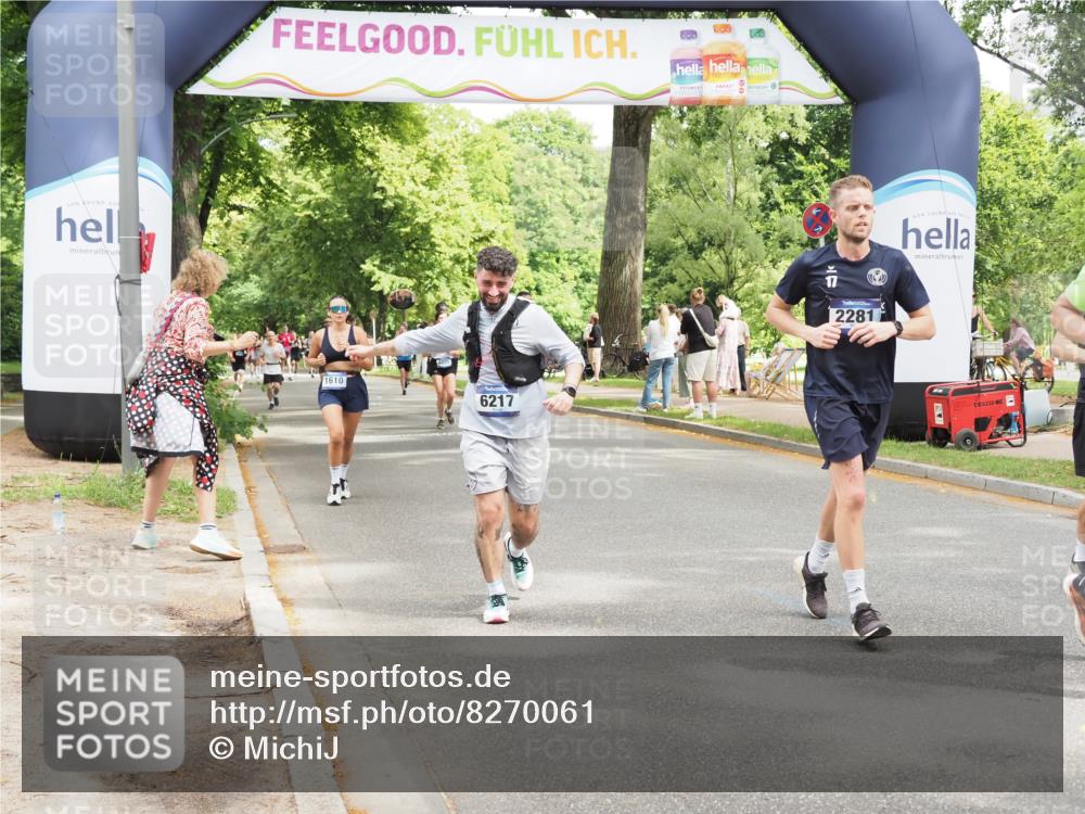 29.06.2025 - hella hamburg halbmarathon MichiJ http://msf.ph/oto/8270061 29.06.2025 10:55:39 Zwischen KM18-KM19 1071, 2281, 3154, 6217, 8263, 8632, 9075, 14868, 15697, 18176 meine-sportfotos.de