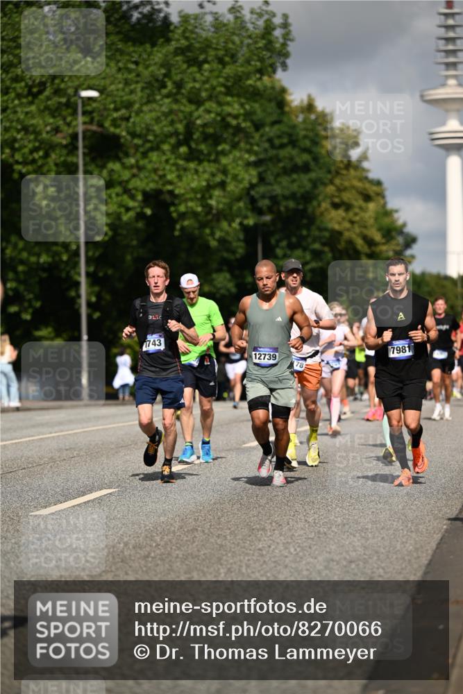 29.06.2025 - hella hamburg halbmarathon Dr. Thomas Lammeyer http://msf.ph/oto/8270066 29.06.2025 09:52:36 Kennedybrücke 1042, 1571, 1600, 2044, 2707, 2797, 2849, 3014, 5050, 5124, 6037, 6047, 6771, 7109, 7310, 7482, 7981, 9640, 9643, 9686, 10369, 10451, 10877, 11106, 11177, 11423 meine-sportfotos.de