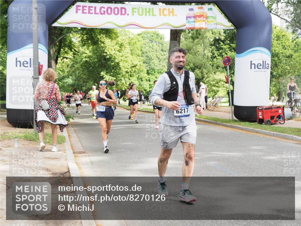 29.06.2025 - hella hamburg halbmarathon MichiJ http://msf.ph/oto/8270126 29.06.2025 10:55:40 Zwischen KM18-KM19 1071, 2281, 3154, 4453, 6217, 8263, 9075, 18176 meine-sportfotos.de