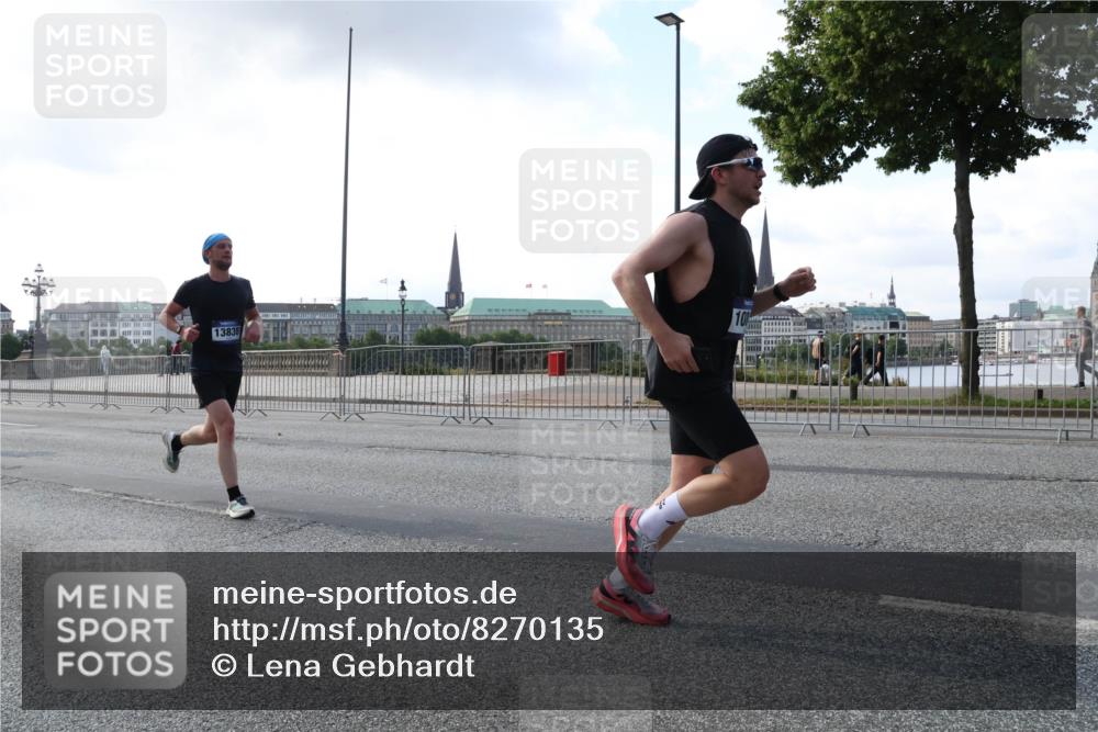 29.06.2025 - hella hamburg halbmarathon Lena Gebhardt http://msf.ph/oto/8270135 29.06.2025 09:44:50 Lombardsbrücke 13838, 1065, 1827, 2021, 2879, 3075, 3201, 3845, 3968, 4678, 5269, 5344, 5367, 6619, 7349, 8473, 8731, 10106, 10156, 10790, 10848, 11169, 11877, 12287, 12337, 12369, 12900, 13779, 13838, 13956, 14164, 14828, 15268, 15576, 15583, 15655, 15880, 16118, 16377, 16508, 16736, 17258, 17354, 18567, 18699, 19114 meine-sportfotos.de