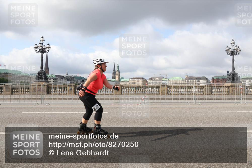 29.06.2025 - hella hamburg halbmarathon Lena Gebhardt http://msf.ph/oto/8270250 29.06.2025 09:04:49 Lombardsbrücke  meine-sportfotos.de