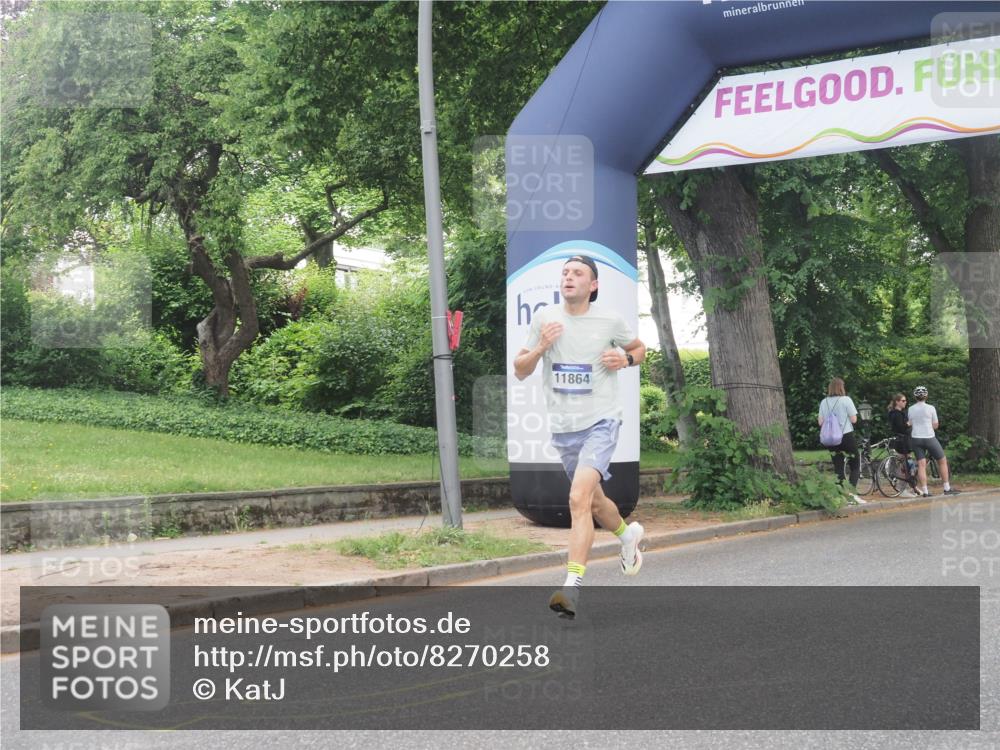 29.06.2025 - hella hamburg halbmarathon KatJ http://msf.ph/oto/8270258 29.06.2025 10:07:57 Zwischen KM18-KM19  meine-sportfotos.de