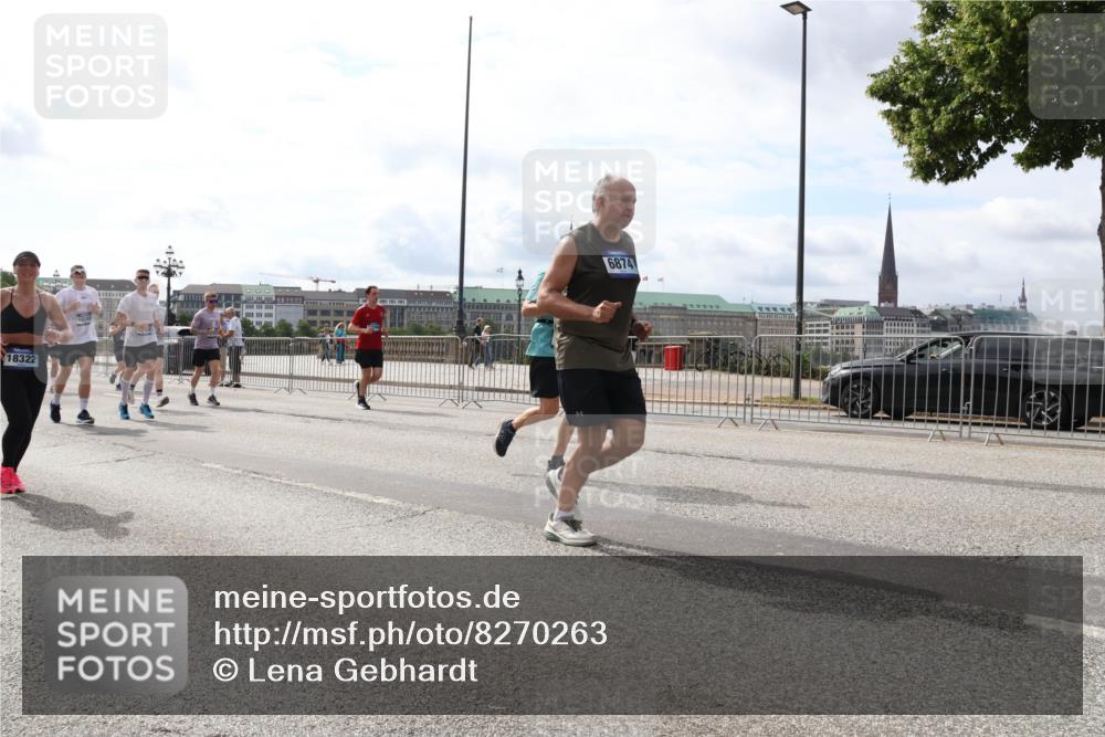 29.06.2025 - hella hamburg halbmarathon Lena Gebhardt http://msf.ph/oto/8270263 29.06.2025 10:19:56 Lombardsbrücke 18322, 16240, 6874, 1110, 1115, 1145, 1154, 1534, 1708, 2064, 2357, 2405, 2441, 2918, 2993, 2995, 3278, 3446, 3678, 4108, 4110, 4170, 4539, 4562, 4570, 4585, 4737, 4739, 4979, 5035, 5123, 5251, 5397, 5449, 5556, 5659, 5849, 5878, 6444, 6796, 6797, 6872, 6874, 6939, 7137, 7248, 7249, 7519, 7744, 7808, 7836, 7917, 8146, 8387, 8427, 8537, 8738, 9196, 10349, 10540, 10550, 10594, 10622, 10701, 11028, 11036 meine-sportfotos.de