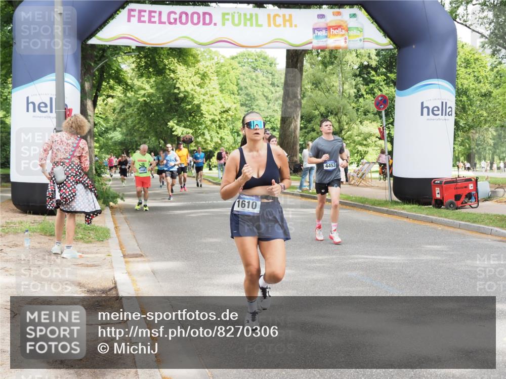 29.06.2025 - hella hamburg halbmarathon MichiJ http://msf.ph/oto/8270306 29.06.2025 10:55:42 Zwischen KM18-KM19 1071, 1610, 2281, 3154, 4453, 6026, 6217, 8263, 15369, 18176 meine-sportfotos.de