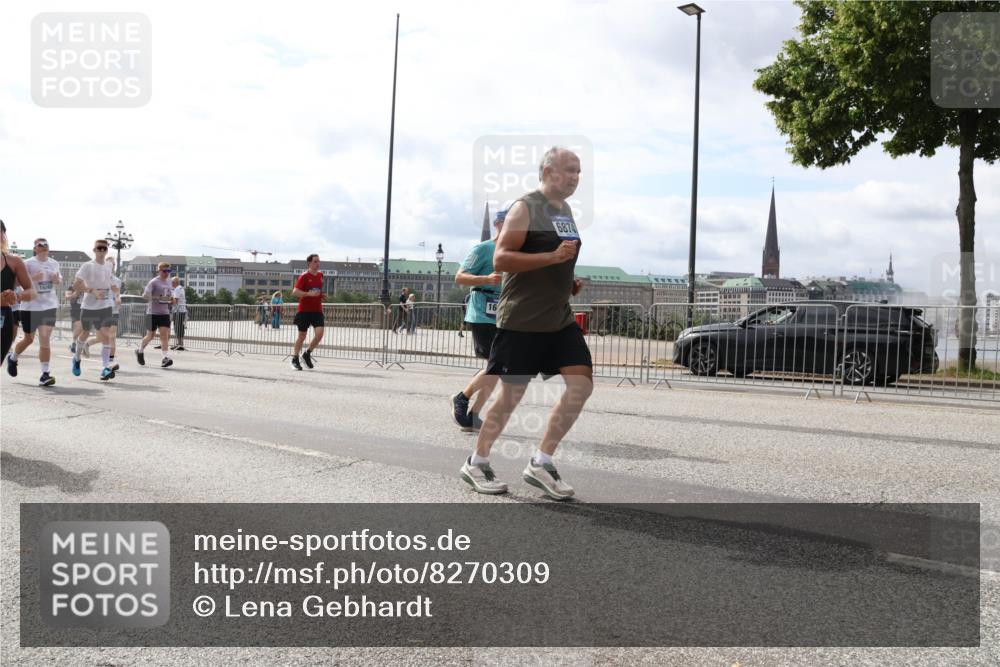 29.06.2025 - hella hamburg halbmarathon Lena Gebhardt http://msf.ph/oto/8270309 29.06.2025 10:19:57 Lombardsbrücke 16240, 6874, 1110, 1115, 1145, 1154, 1534, 2064, 2357, 2405, 2441, 2918, 2993, 2995, 3278, 3446, 3678, 4108, 4110, 4170, 4539, 4562, 4570, 4585, 4737, 4739, 4979, 5035, 5123, 5251, 5397, 5556, 5659, 5811, 5812, 5849, 5878, 6444, 6796, 6797, 6872, 6874, 6939, 7137, 7248, 7249, 7519, 7744, 7808, 7836, 7917, 8146, 8387, 8427, 8537, 8738, 9196, 9735, 10349, 10540, 10550, 10594, 10622, 10701, 11028, 11036 meine-sportfotos.de