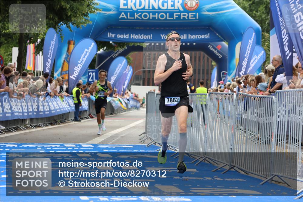 29.06.2025 - hella hamburg halbmarathon Strokosch-Dieckow http://msf.ph/oto/8270312 29.06.2025 10:23:02 Ziel 4128, 7862, 18328, 18930 meine-sportfotos.de