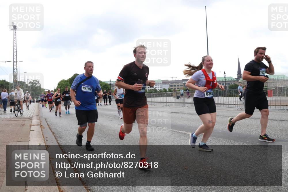 29.06.2025 - hella hamburg halbmarathon Lena Gebhardt http://msf.ph/oto/8270318 29.06.2025 10:46:19 Lombardsbrücke 1004, 1100, 1421, 1426, 1429, 1465, 1532, 1555, 1608, 1837, 1867, 1868, 2398, 2423, 2500, 2697, 2773, 2813, 2951, 2954, 3410, 3469, 4104, 4119, 4223, 4355, 4448, 4572, 4604, 5697, 5703, 5769, 5770, 5854, 5892, 6068, 6124, 6161, 6333, 6392, 7303, 7356, 7364, 7368, 7374, 7605, 7767, 7894, 7960, 7983, 8047, 8551, 8700, 9120, 9121, 9129, 9337, 9426, 9445, 9691, 10153, 10230, 10511, 11358, 11361, 11876, 11910, 12298, 12333, 12507, 12522, 13969, 14261, 15852, 16882 meine-sportfotos.de