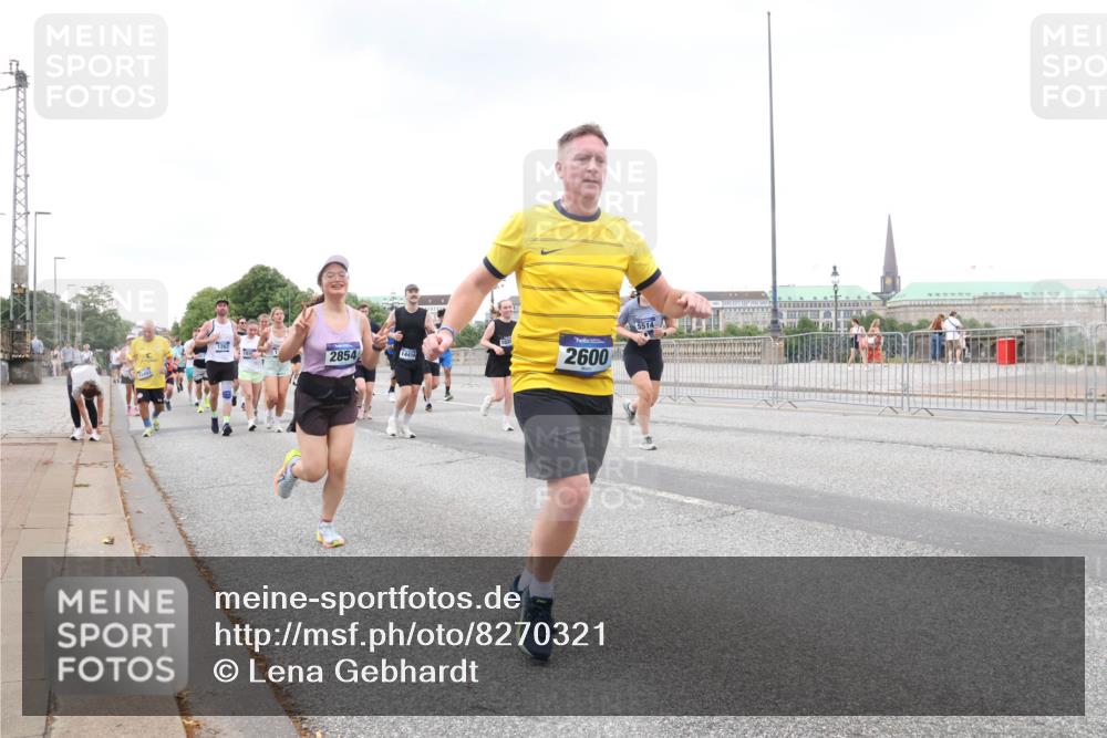 29.06.2025 - hella hamburg halbmarathon Lena Gebhardt http://msf.ph/oto/8270321 29.06.2025 10:54:18 Lombardsbrücke 2854, 14416, 2600, 5514, 1017, 1263, 1687, 1744, 1762, 1779, 1789, 1822, 1949, 2079, 2244, 2372, 2532, 2600, 2761, 2854, 3079, 3187, 3188, 3249, 3364, 3465, 3467, 3557, 3761, 3795, 3857, 4323, 4685, 4720, 4838, 4971, 5157, 5185, 5216, 5309, 5430, 5514, 5804, 5817, 5898, 5933, 5964, 5993, 6023, 6192, 6279, 6468, 6583, 6987, 6988, 7498, 7614, 7670, 7874, 7946, 7986, 8801, 8803, 8867, 8924, 9130, 9138, 9203, 9503, 9572, 10207, 11354, 11390, 11785, 12930 meine-sportfotos.de