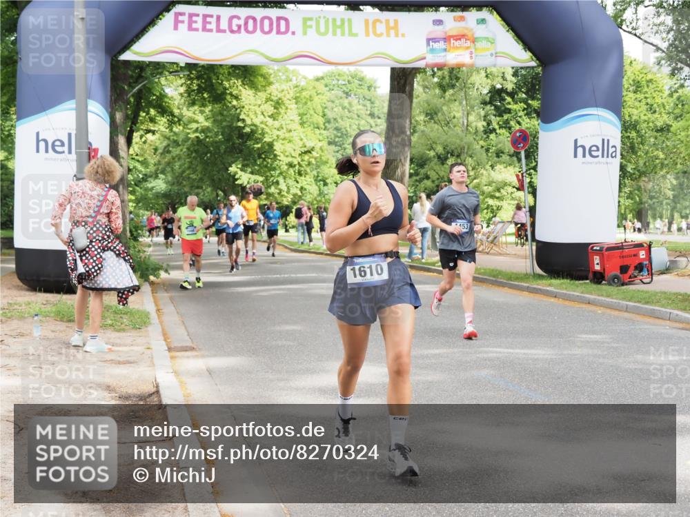 29.06.2025 - hella hamburg halbmarathon MichiJ http://msf.ph/oto/8270324 29.06.2025 10:55:42 Zwischen KM18-KM19 1071, 1610, 2281, 3154, 4453, 6026, 6217, 8263, 15369, 18176 meine-sportfotos.de