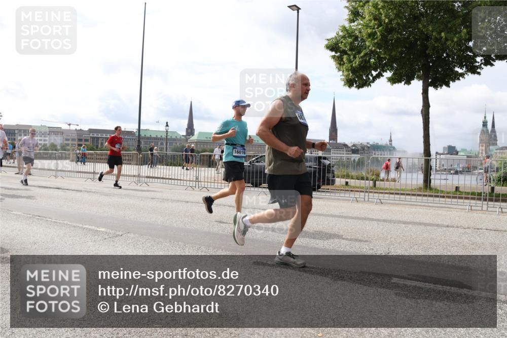 29.06.2025 - hella hamburg halbmarathon Lena Gebhardt http://msf.ph/oto/8270340 29.06.2025 10:19:57 Lombardsbrücke 16016, 1110, 1115, 1145, 1154, 1534, 2064, 2357, 2405, 2441, 2918, 2993, 2995, 3278, 3446, 3678, 4108, 4110, 4170, 4539, 4562, 4570, 4585, 4737, 4739, 4979, 5035, 5123, 5251, 5397, 5556, 5659, 5811, 5812, 5849, 5878, 6444, 6796, 6797, 6872, 6874, 6939, 7137, 7248, 7249, 7519, 7744, 7808, 7836, 7917, 8146, 8387, 8427, 8537, 8738, 9196, 9735, 10349, 10540, 10550, 10594, 10622, 10701, 11028, 11036 meine-sportfotos.de