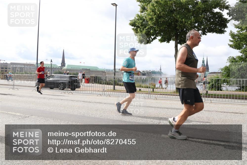 29.06.2025 - hella hamburg halbmarathon Lena Gebhardt http://msf.ph/oto/8270455 29.06.2025 10:19:57 Lombardsbrücke 160, 1110, 1115, 1145, 1154, 1534, 2064, 2357, 2405, 2441, 2918, 2993, 2995, 3278, 3446, 3678, 4108, 4110, 4170, 4539, 4562, 4570, 4585, 4737, 4739, 4979, 5035, 5123, 5251, 5397, 5556, 5659, 5811, 5812, 5849, 5878, 6444, 6796, 6797, 6872, 6874, 6939, 7137, 7248, 7249, 7519, 7744, 7808, 7836, 7917, 8146, 8387, 8427, 8537, 8738, 9196, 9735, 10349, 10540, 10550, 10594, 10622, 10701, 11028, 11036 meine-sportfotos.de