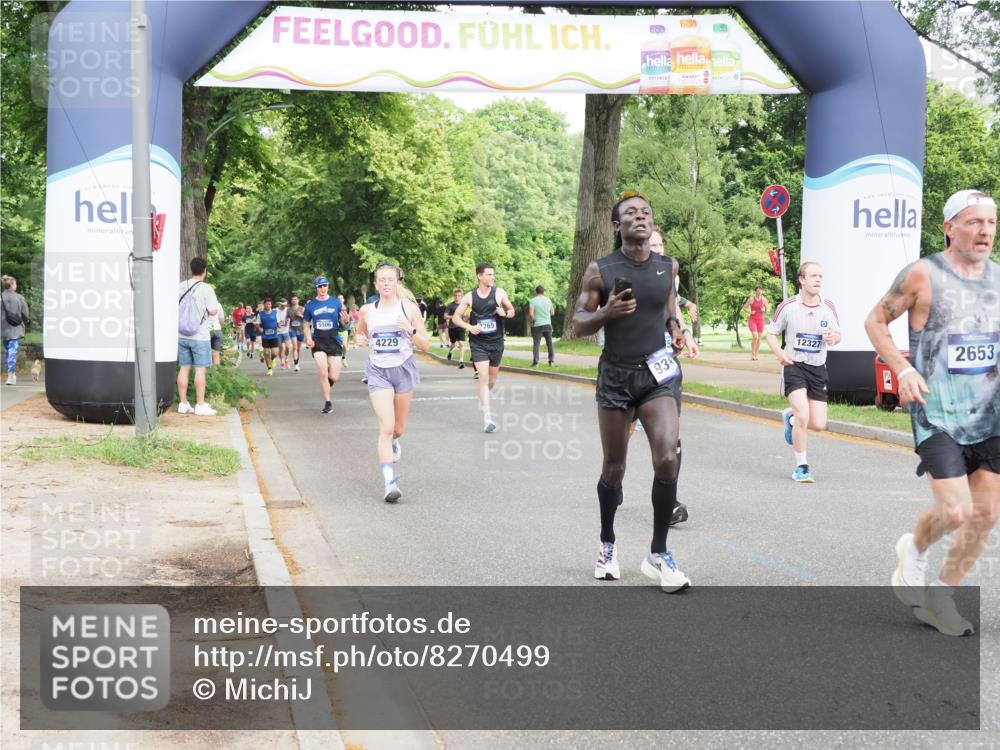29.06.2025 - hella hamburg halbmarathon MichiJ http://msf.ph/oto/8270499 29.06.2025 10:31:14 Zwischen KM18-KM19 1353, 2233, 2653, 3116, 3697, 4229, 7448, 7635, 7734, 7765, 9364, 10216, 11907, 12327, 14210, 15233, 15301, 15921, 16626, 17363, 17733, 17864, 17911, 18274, 18449, 18632, 18659, 18920, 18987, 19090 meine-sportfotos.de