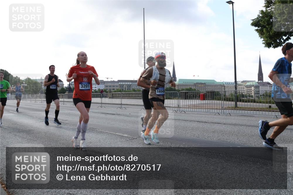 29.06.2025 - hella hamburg halbmarathon Lena Gebhardt http://msf.ph/oto/8270517 29.06.2025 09:44:53 Lombardsbrücke 19, 14164, 3201, 1650, 1065, 1827, 2021, 2879, 3075, 3201, 3845, 3968, 4678, 5269, 5367, 6619, 7349, 8473, 8731, 10106, 10156, 10486, 10848, 11169, 11877, 12287, 12337, 12369, 12900, 13779, 13838, 13956, 14140, 14164, 15268, 15576, 15583, 15880, 15883, 16118, 16377, 16508, 16713, 16736, 17258, 17354, 17428, 18567, 18699, 19114 meine-sportfotos.de