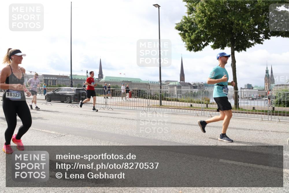 29.06.2025 - hella hamburg halbmarathon Lena Gebhardt http://msf.ph/oto/8270537 29.06.2025 10:19:58 Lombardsbrücke 18322, 1661, 16016, 1110, 1115, 1145, 1154, 1534, 2064, 2357, 2405, 2441, 2918, 2993, 2995, 3278, 3446, 3678, 4108, 4110, 4170, 4539, 4562, 4570, 4585, 4614, 4737, 4739, 4979, 5035, 5123, 5251, 5397, 5556, 5659, 5811, 5812, 5849, 5878, 6444, 6796, 6797, 6872, 6874, 6939, 7137, 7248, 7249, 7519, 7739, 7744, 7808, 7836, 7917, 8146, 8387, 8427, 8462, 8738, 9196, 9735, 10349, 10540, 10550, 10594, 10622, 10701, 11028, 11036 meine-sportfotos.de