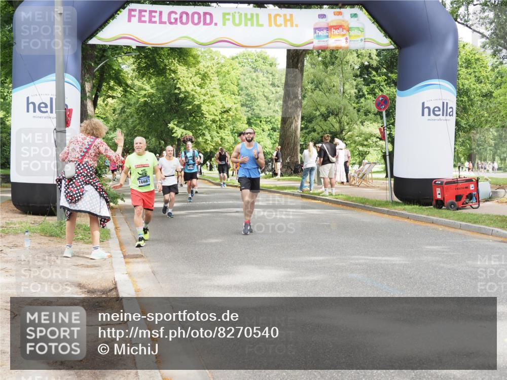 29.06.2025 - hella hamburg halbmarathon MichiJ http://msf.ph/oto/8270540 29.06.2025 10:55:45 Zwischen KM18-KM19 1610, 2281, 3154, 4453, 6026, 6217, 8263, 8563, 15369, 18176 meine-sportfotos.de