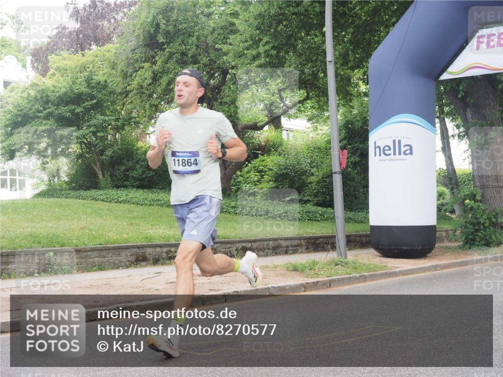 29.06.2025 - hella hamburg halbmarathon KatJ http://msf.ph/oto/8270577 29.06.2025 10:07:57 Zwischen KM18-KM19  meine-sportfotos.de