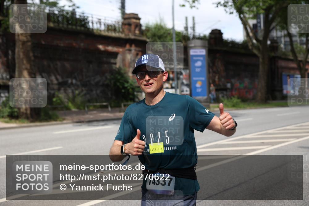 29.06.2025 - hella hamburg halbmarathon Yannick Fuchs http://msf.ph/oto/8270622 29.06.2025 10:36:58 20KM 1209, 1312, 1700, 1903, 2233, 3523, 4235, 4823, 5436, 5682, 6639, 6721, 6770, 7035, 7363, 7448, 7693, 7734, 7765, 7865, 9833, 10216, 10469, 11907, 12098, 13446, 13483, 13709, 13725, 14811, 15095, 15175, 15270, 15297, 15301, 16295, 16507, 16626, 16660, 16677, 17000, 17016, 17177, 17363, 17637, 17864, 18330, 18559, 18632, 18680, 18920 meine-sportfotos.de