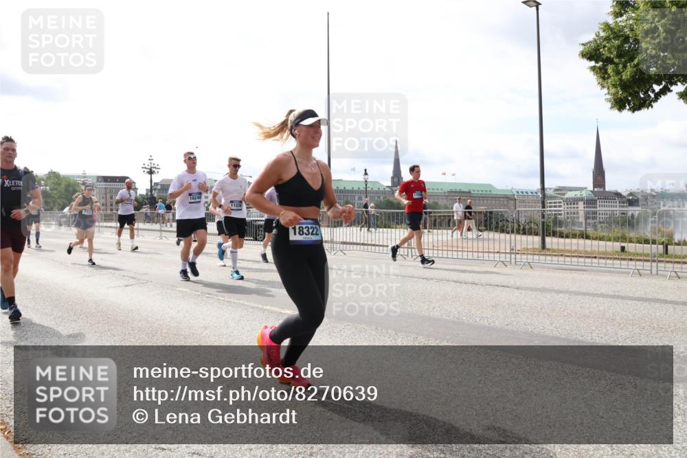 29.06.2025 - hella hamburg halbmarathon Lena Gebhardt http://msf.ph/oto/8270639 29.06.2025 10:19:58 Lombardsbrücke 7137, 16240, 11036, 18322, 1110, 1115, 1145, 1154, 1534, 2064, 2357, 2405, 2441, 2918, 2993, 2995, 3278, 3446, 3678, 4108, 4110, 4170, 4539, 4562, 4570, 4585, 4614, 4737, 4739, 4979, 5035, 5123, 5251, 5397, 5556, 5659, 5811, 5812, 5849, 5878, 6444, 6796, 6797, 6872, 6874, 6939, 7137, 7248, 7249, 7519, 7739, 7744, 7808, 7836, 7917, 8146, 8387, 8427, 8462, 8738, 9196, 9735, 10349, 10540, 10550, 10594, 10622, 10701, 11028, 11036 meine-sportfotos.de