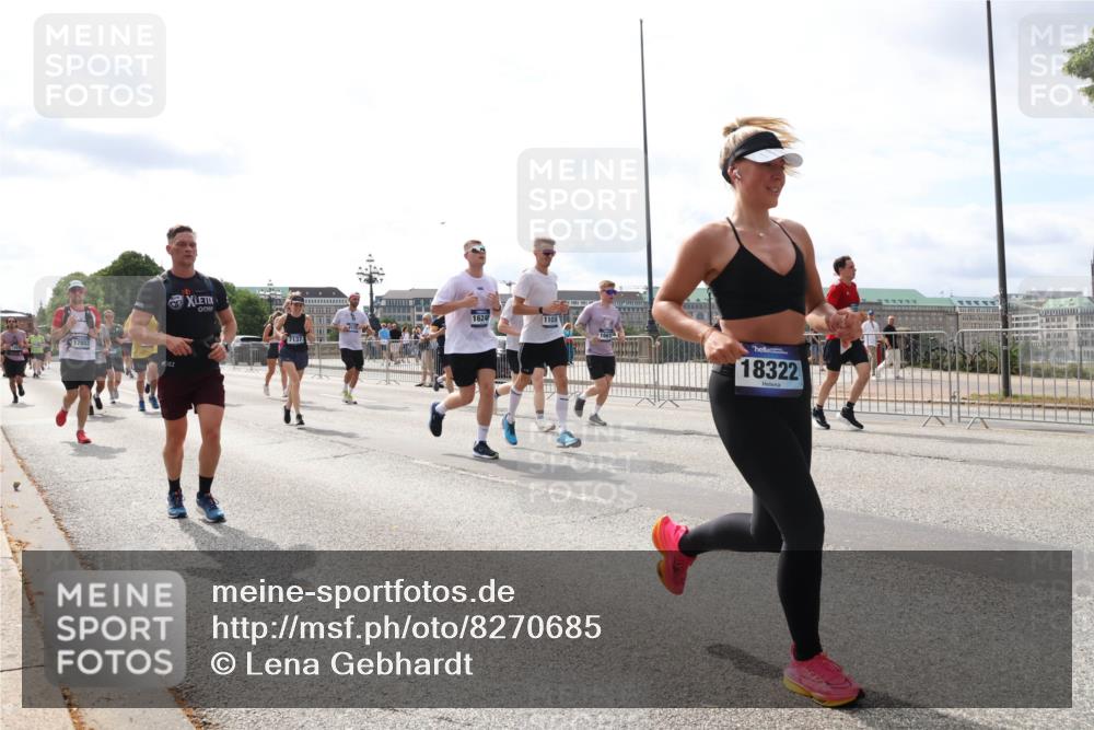 29.06.2025 - hella hamburg halbmarathon Lena Gebhardt http://msf.ph/oto/8270685 29.06.2025 10:19:58 Lombardsbrücke 7137, 1624, 11006, 18322, 1110, 1115, 1145, 1154, 1534, 2064, 2357, 2405, 2441, 2918, 2993, 2995, 3278, 3446, 3678, 4108, 4110, 4170, 4539, 4562, 4570, 4585, 4614, 4737, 4739, 4979, 5035, 5123, 5251, 5397, 5556, 5659, 5811, 5812, 5849, 5878, 6444, 6796, 6797, 6872, 6874, 6939, 7137, 7248, 7249, 7519, 7739, 7744, 7808, 7836, 7917, 8146, 8387, 8427, 8462, 8738, 9196, 9735, 10349, 10540, 10550, 10594, 10622, 10701, 11028, 11036 meine-sportfotos.de