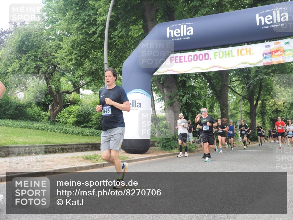 29.06.2025 - hella hamburg halbmarathon KatJ http://msf.ph/oto/8270706 29.06.2025 10:39:44 Zwischen KM18-KM19 5008, 5093, 7383 meine-sportfotos.de