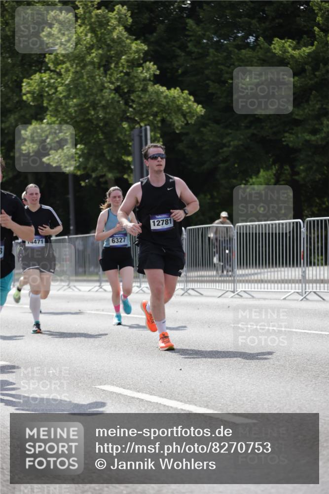 29.06.2025 - hella hamburg halbmarathon Jannik Wohlers http://msf.ph/oto/8270753 29.06.2025 10:01:29 Lombardsbrücke 1184, 1364, 1464, 1729, 1881, 1940, 2806, 2957, 3039, 4286, 4328, 5602, 5603, 5742, 6327, 6438, 6595, 7189, 9230, 9741, 10177, 10882, 11771, 11808, 12564, 12734, 12736, 12781, 14026, 14175, 14176, 14471, 14660, 14677, 16420, 16424, 16426, 16540, 16770, 17017, 17136, 17503, 17670, 17810, 17951, 17952, 18555, 18855, 19159 meine-sportfotos.de