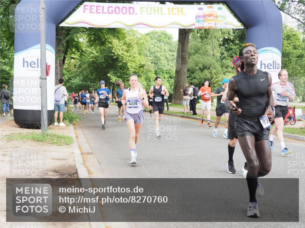 29.06.2025 - hella hamburg halbmarathon MichiJ http://msf.ph/oto/8270760 29.06.2025 10:31:15 Zwischen KM18-KM19 1353, 2653, 3116, 3697, 4229, 4235, 7448, 7635, 7734, 7765, 9364, 10216, 11907, 12327, 15233, 16626, 17733, 17864, 17911, 18274, 18449, 18632, 18659, 18920, 18987, 19090 meine-sportfotos.de