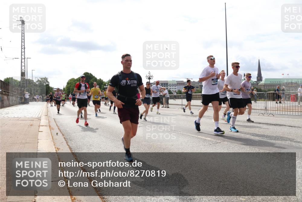 29.06.2025 - hella hamburg halbmarathon Lena Gebhardt http://msf.ph/oto/8270819 29.06.2025 10:19:59 Lombardsbrücke 17853, 7137, 16240, 1648, 1110, 1115, 1145, 1154, 1534, 2064, 2357, 2405, 2441, 2918, 2995, 3278, 3446, 3678, 3842, 4108, 4110, 4170, 4539, 4562, 4570, 4585, 4614, 4737, 4739, 4979, 5035, 5123, 5251, 5397, 5556, 5659, 5811, 5812, 5849, 5878, 6444, 6796, 6797, 6872, 6874, 7137, 7248, 7249, 7519, 7739, 7744, 7808, 7836, 7917, 8146, 8387, 8427, 8462, 8738, 9196, 9735, 10349, 10540, 10550, 10594, 10595, 10622, 10701, 11028, 11036 meine-sportfotos.de