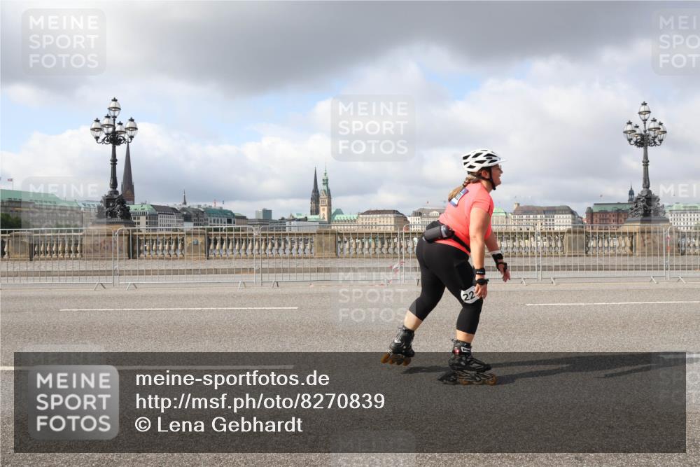 29.06.2025 - hella hamburg halbmarathon Lena Gebhardt http://msf.ph/oto/8270839 29.06.2025 09:04:49 Lombardsbrücke  meine-sportfotos.de