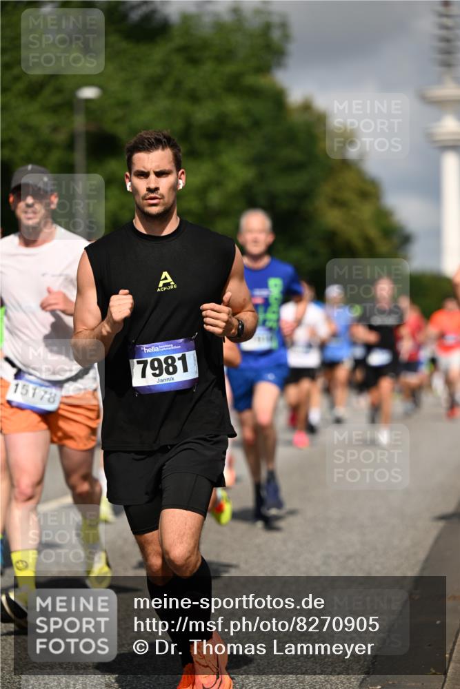 29.06.2025 - hella hamburg halbmarathon Dr. Thomas Lammeyer http://msf.ph/oto/8270905 29.06.2025 09:52:40 Kennedybrücke 1600, 1603, 2044, 2707, 2745, 2797, 2849, 2980, 3014, 5050, 5124, 6037, 6047, 6771, 7109, 7310, 7482, 7981, 9640, 9686, 10369, 10451, 10877, 11106, 11177, 11423 meine-sportfotos.de