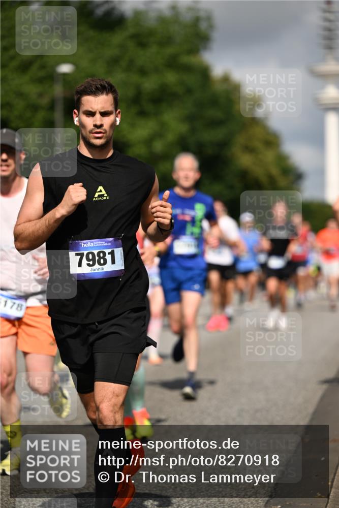 29.06.2025 - hella hamburg halbmarathon Dr. Thomas Lammeyer http://msf.ph/oto/8270918 29.06.2025 09:52:40 Kennedybrücke 1600, 1603, 2044, 2707, 2745, 2797, 2849, 2980, 3014, 5050, 5124, 6037, 6047, 6771, 7109, 7310, 7482, 7981, 9640, 9686, 10369, 10451, 10877, 11106, 11177, 11423 meine-sportfotos.de