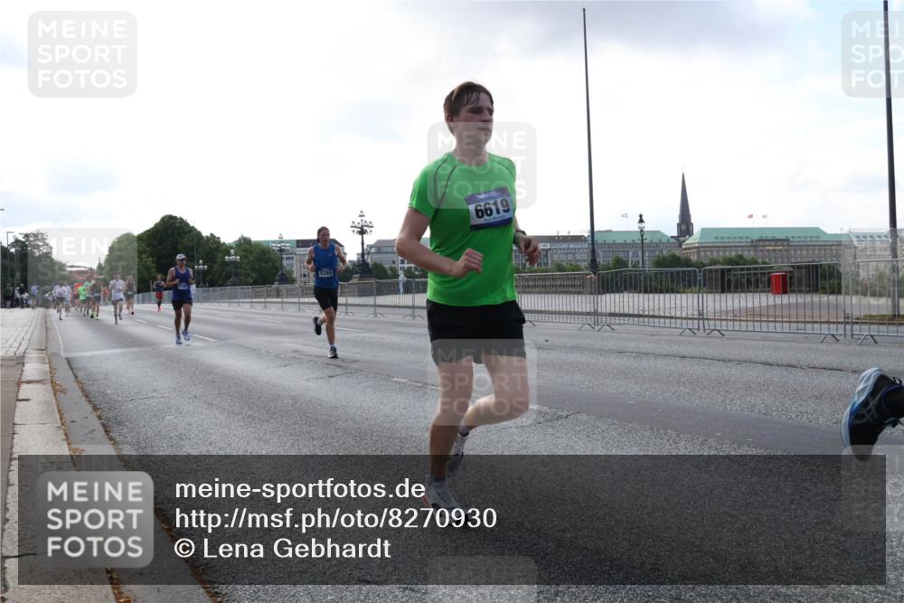 29.06.2025 - hella hamburg halbmarathon Lena Gebhardt http://msf.ph/oto/8270930 29.06.2025 09:44:54 Lombardsbrücke 6619, 1065, 1827, 2021, 2746, 2879, 3075, 3201, 3845, 3968, 4678, 5269, 5367, 6619, 7349, 8473, 8731, 10106, 10156, 10486, 10848, 11169, 11877, 12287, 12337, 12369, 12595, 12900, 13779, 13838, 13956, 14140, 14164, 15268, 15576, 15583, 15880, 15883, 16118, 16377, 16508, 16713, 16736, 16818, 17354, 17428, 18567, 18699, 19114 meine-sportfotos.de