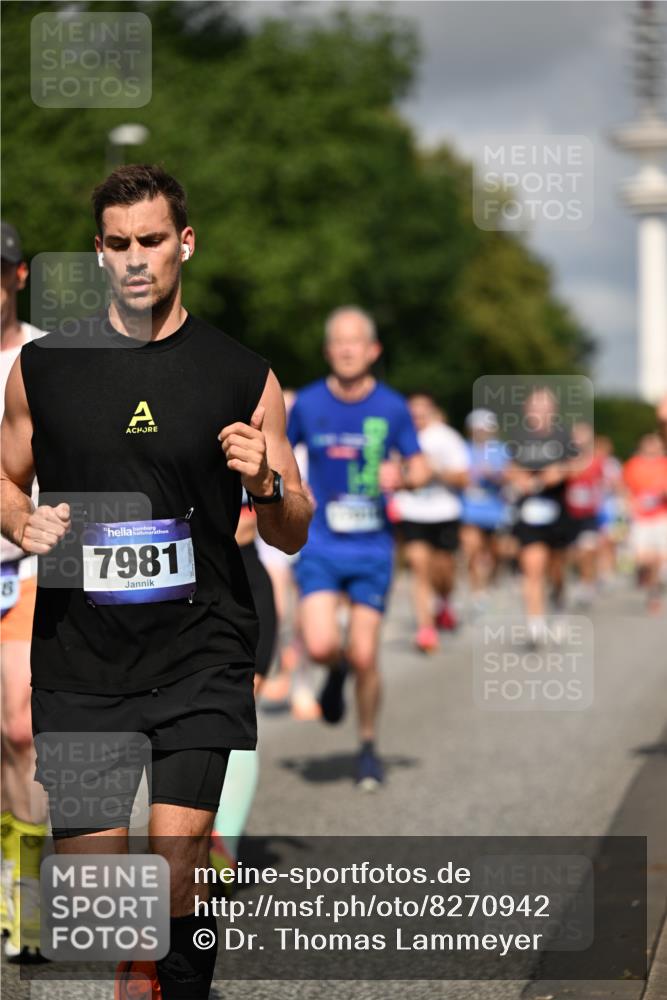 29.06.2025 - hella hamburg halbmarathon Dr. Thomas Lammeyer http://msf.ph/oto/8270942 29.06.2025 09:52:40 Kennedybrücke 1600, 1603, 2044, 2707, 2745, 2797, 2849, 2980, 3014, 5050, 5124, 6037, 6047, 6771, 7109, 7310, 7482, 7981, 9640, 9686, 10369, 10451, 10877, 11106, 11177, 11423 meine-sportfotos.de