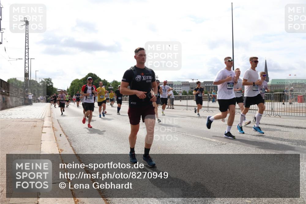 29.06.2025 - hella hamburg halbmarathon Lena Gebhardt http://msf.ph/oto/8270949 29.06.2025 10:19:59 Lombardsbrücke 17853, 10622, 16240, 11036, 1661, 1110, 1115, 1145, 1154, 1534, 2064, 2357, 2405, 2441, 2918, 2995, 3278, 3446, 3678, 3842, 4108, 4110, 4170, 4539, 4562, 4570, 4585, 4614, 4737, 4739, 4979, 5035, 5123, 5251, 5397, 5556, 5659, 5811, 5812, 5849, 5878, 6444, 6796, 6797, 6872, 6874, 7137, 7248, 7249, 7519, 7739, 7744, 7808, 7836, 7917, 8146, 8387, 8427, 8462, 8738, 9196, 9735, 10349, 10540, 10550, 10594, 10595, 10622, 10701, 11028, 11036 meine-sportfotos.de