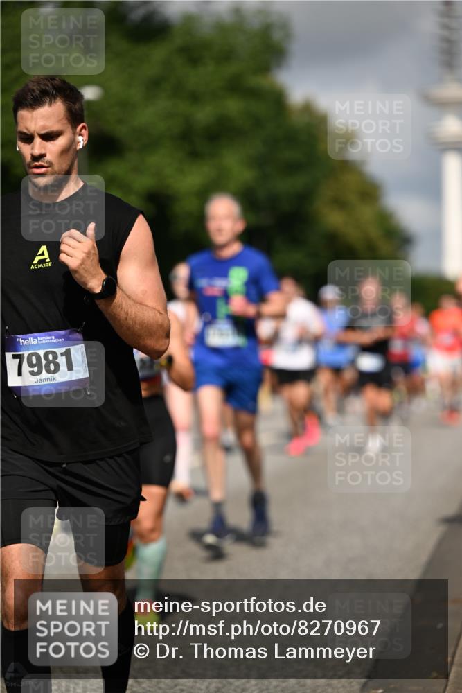 29.06.2025 - hella hamburg halbmarathon Dr. Thomas Lammeyer http://msf.ph/oto/8270967 29.06.2025 09:52:40 Kennedybrücke 1600, 1603, 2044, 2707, 2745, 2797, 2849, 2980, 3014, 5050, 5124, 6037, 6047, 6771, 7109, 7310, 7482, 7981, 9640, 9686, 10369, 10451, 10877, 11106, 11177, 11423 meine-sportfotos.de