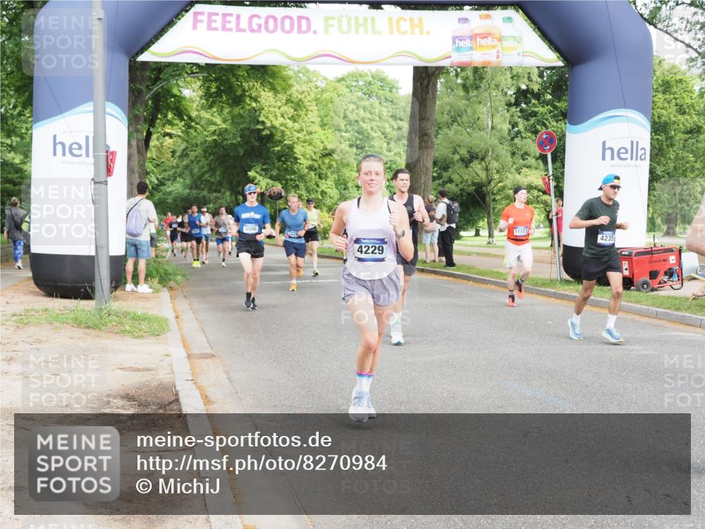 29.06.2025 - hella hamburg halbmarathon MichiJ http://msf.ph/oto/8270984 29.06.2025 10:31:15 Zwischen KM18-KM19 1353, 2653, 3116, 3697, 4229, 4235, 7448, 7635, 7734, 7765, 9364, 10216, 11907, 12327, 15233, 16626, 17733, 17864, 17911, 18274, 18449, 18632, 18659, 18920, 18987, 19090 meine-sportfotos.de